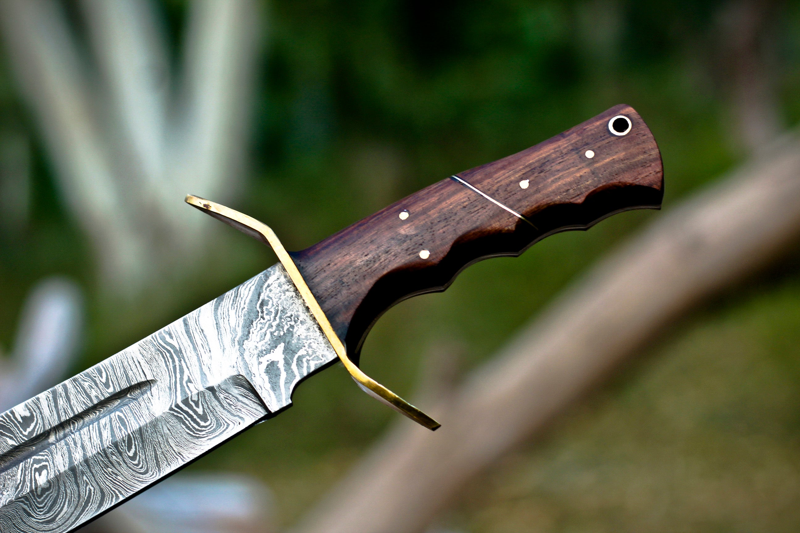 <h3>Handmade Forged Damascus Steel Hunting Bowie Rambo Knife With Wood Handle</h3>