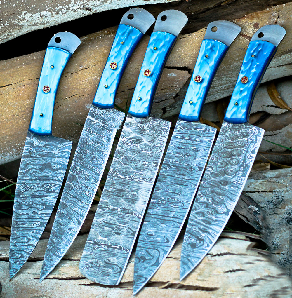 <h3>Hand Forged Damascus Steel Chef Knife Set With Resin Handle</h3>