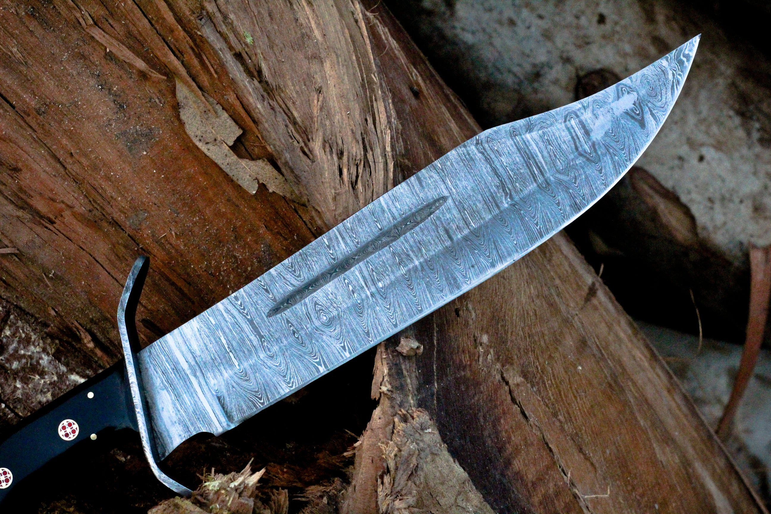 <h3>Handmade Damascus Steel Bowie Knife- Buffalo Horn Handle</h3>