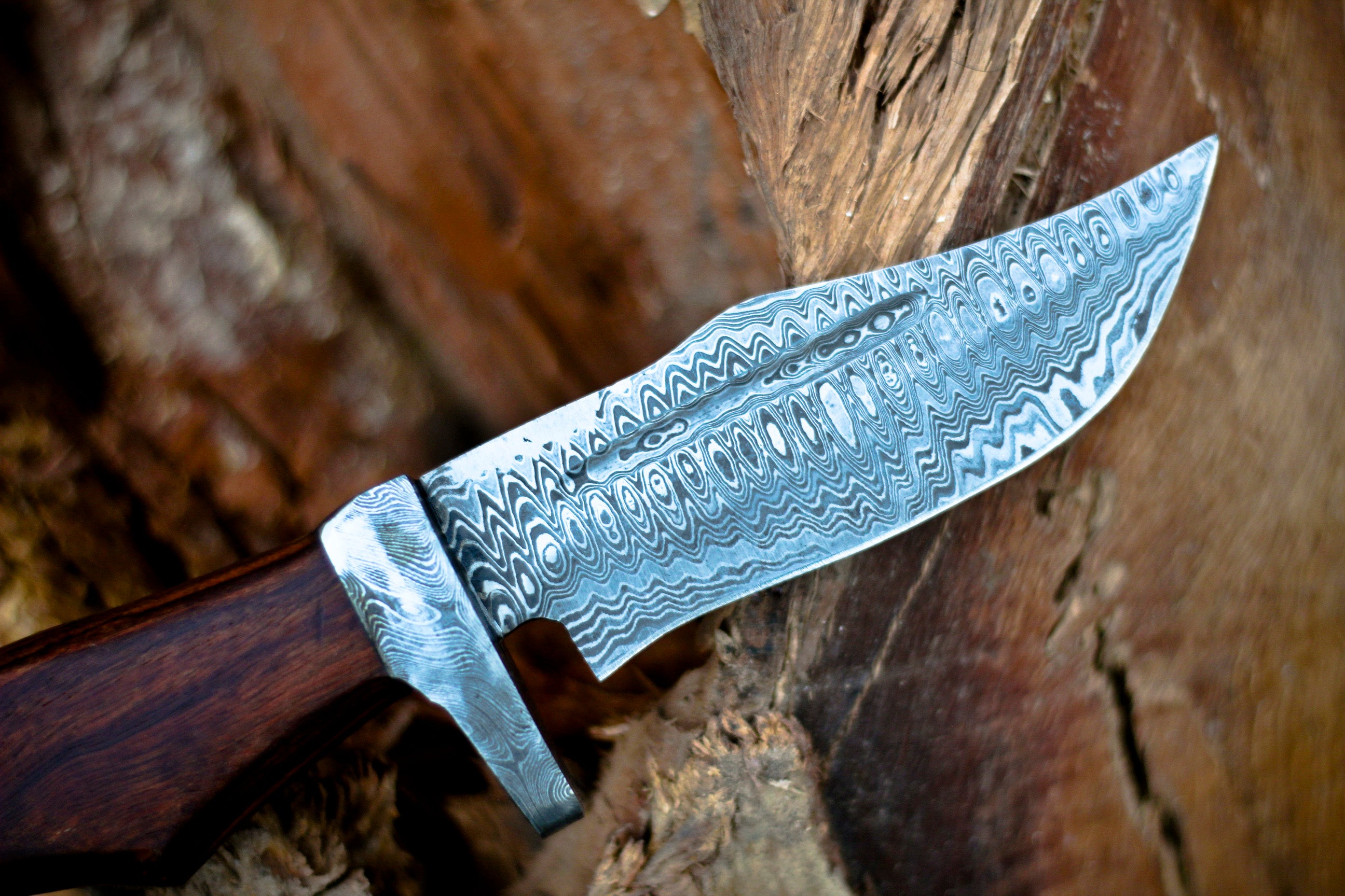 <h3>Handmade Hunting Bushcraft Knife Forged Damascus Steel Survival EDC 10” With Wallnut Wood Handle</h3>