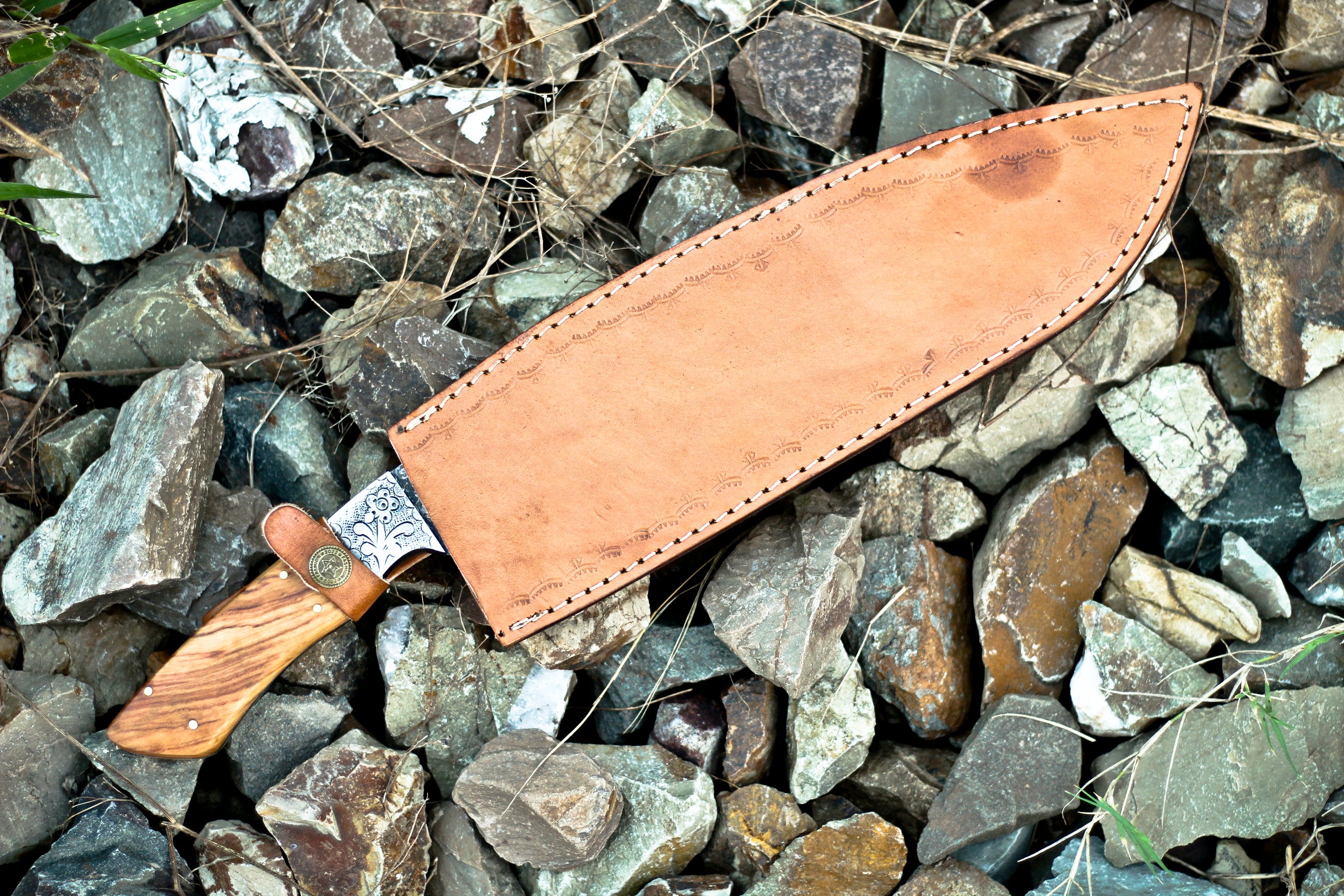 <h3>Custom Handmade Forged Damascus Steel Survival Hunting Bushcraft Kukri Knife EDC 12” With Cocobolo Wood Bull Horn _ Engraved Bolster Handle</h3>