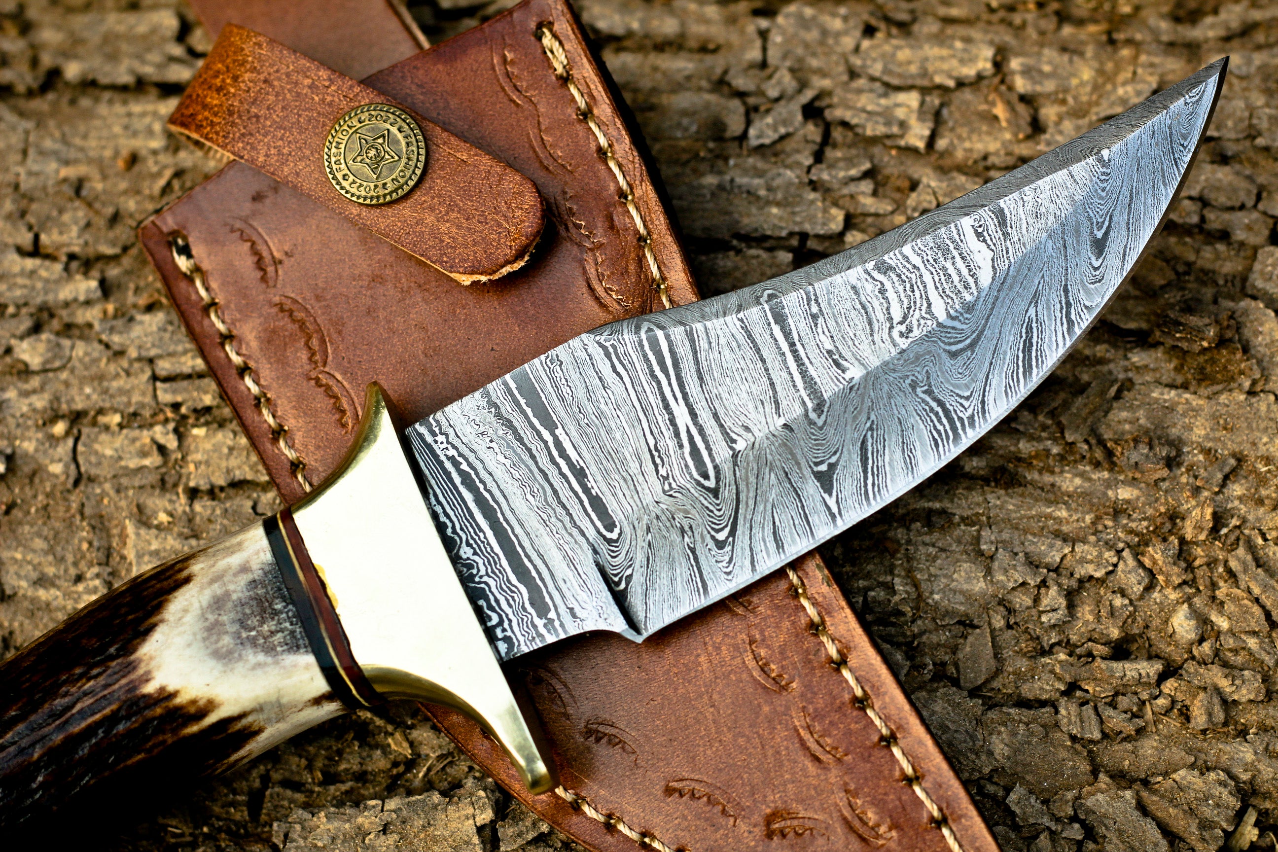 <h3>Custom HANDMADE FORGED DAMASCUS Steel Hunting Knife W Stag _ Brass Guard Handle</h3>