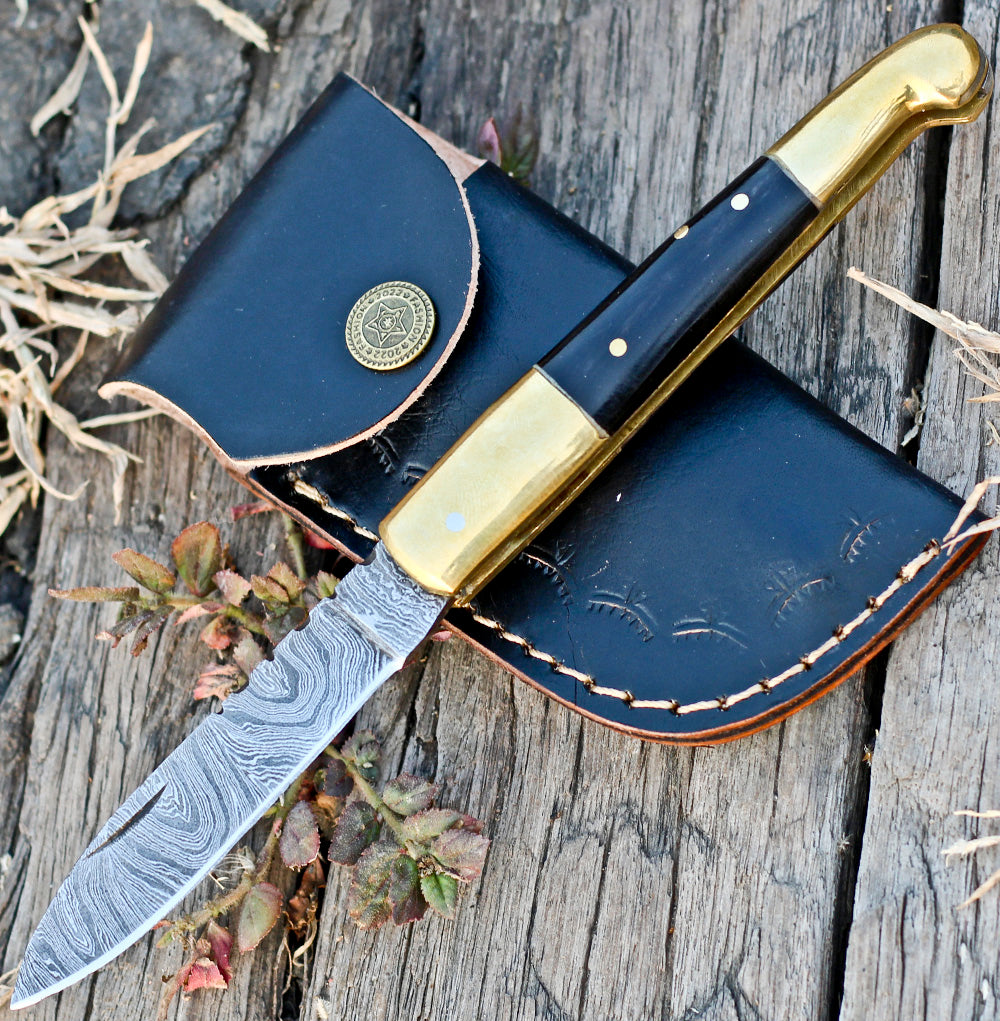 <h3>Hand Forged Damascus Steel bull horn Handle Pocket Knife With Genuine Cow Sheath</h3>