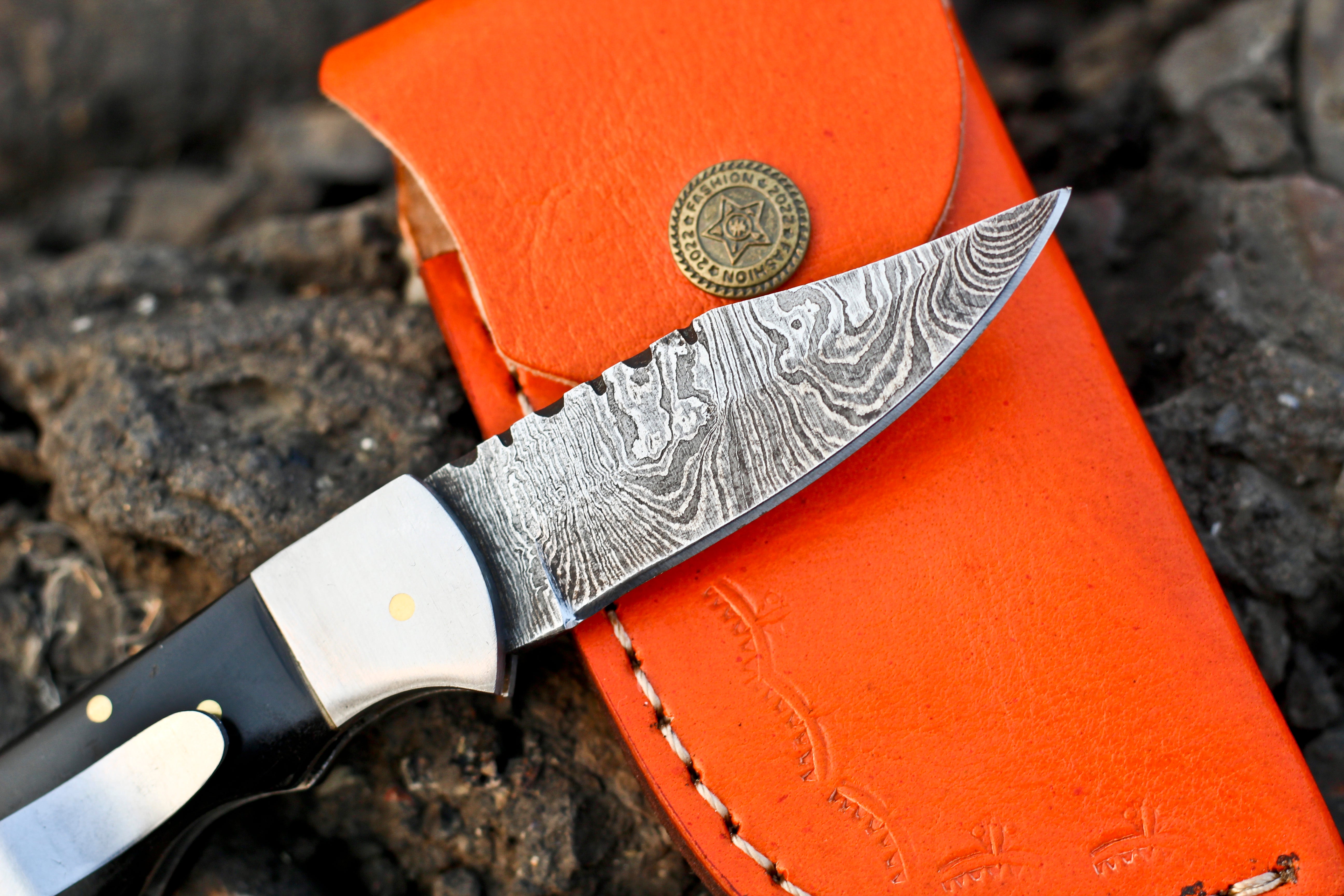 <h3>Handmade Damascus Folding Knife with Pocket Clip - 6.5_ Back Lock Folding Knife Bull Horn Handle - Camping Knife</h3>