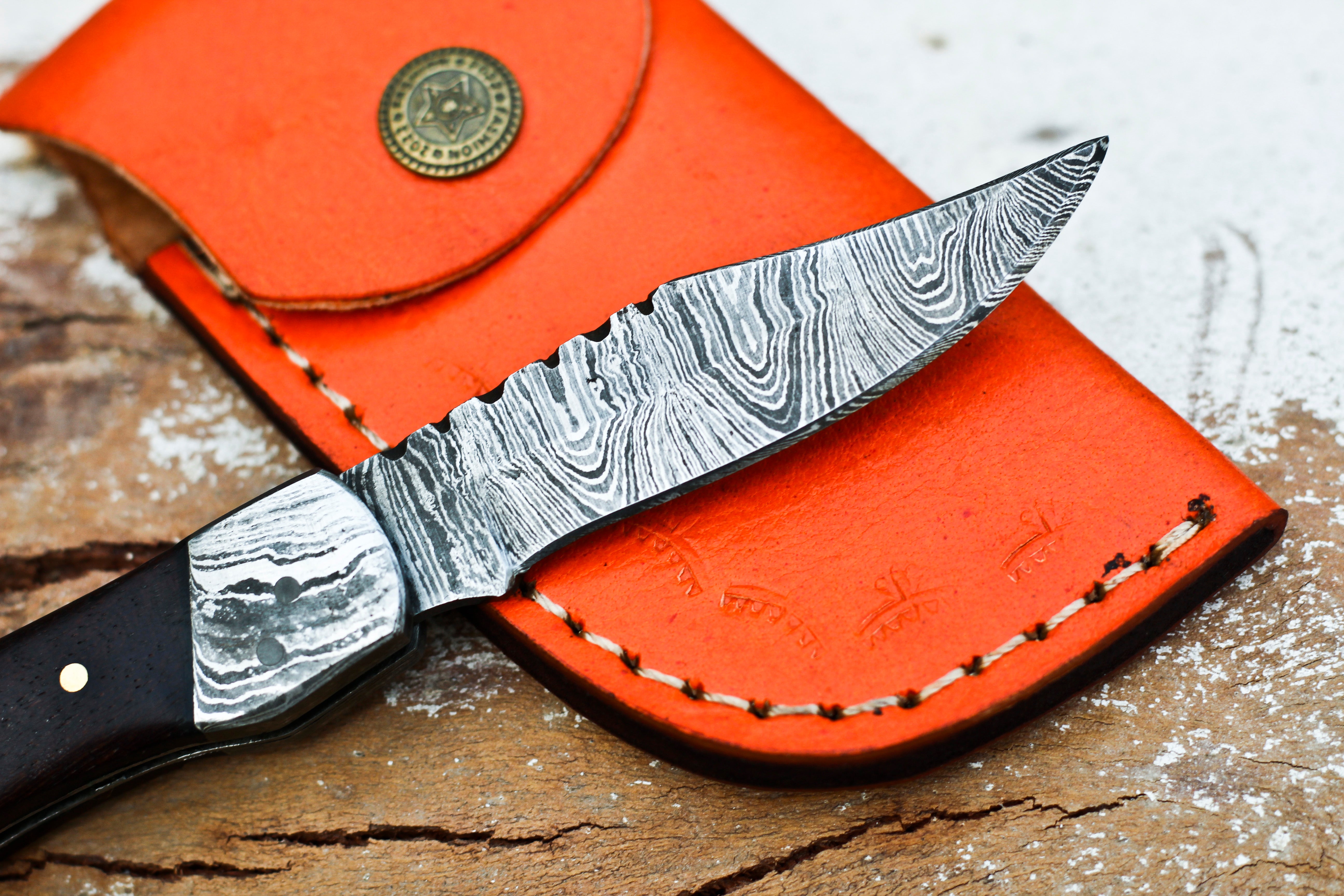 <h3>Back Lock 9 Handmade Damascus Steel Pocket Knife Rose Wood Handle Folding Knife</h3>