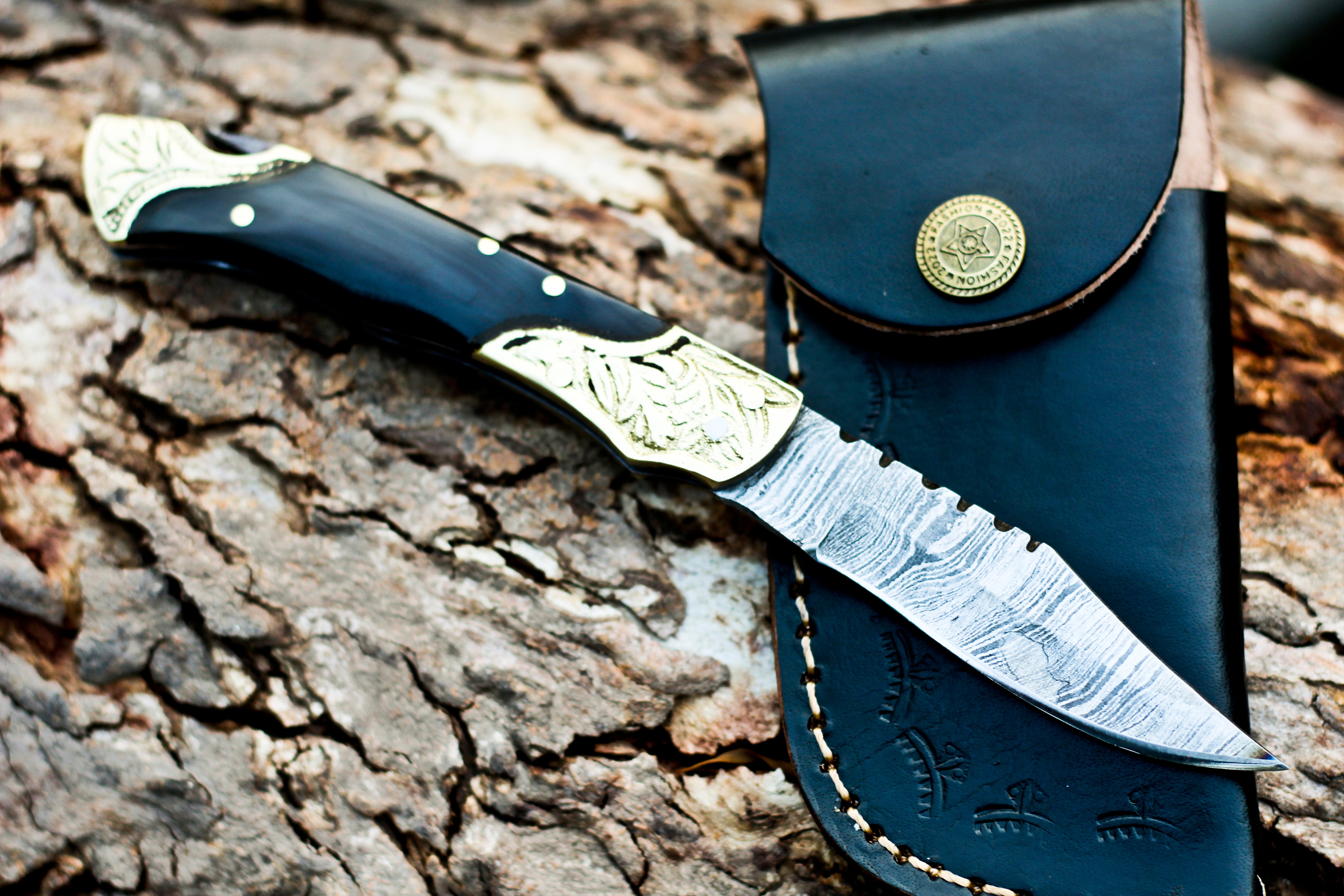 <h3>Custom Hand Forged Damascus Steel Hunting Folding Knife With Brass Bolster _ Bull Horn Handle</h3>