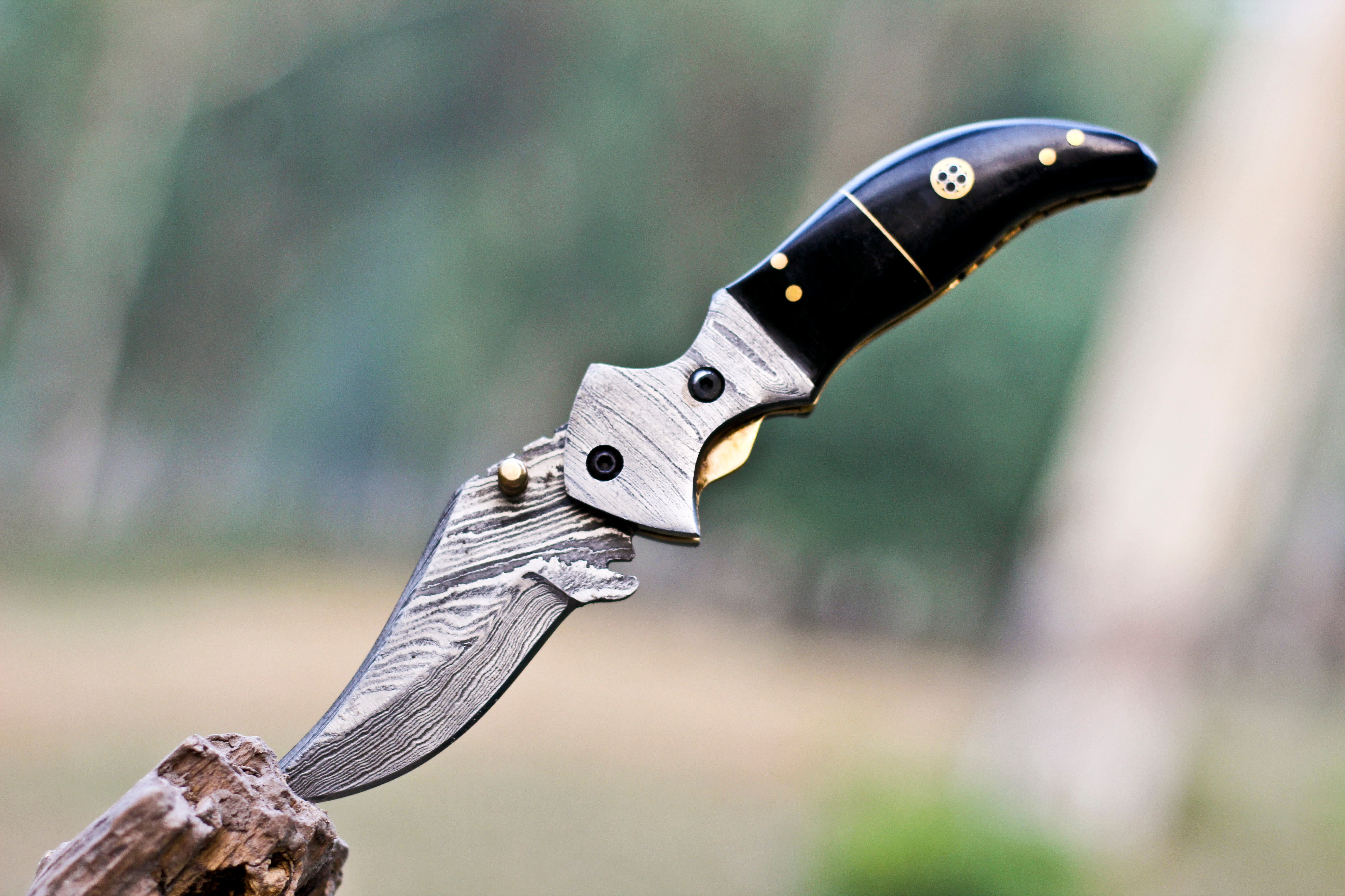 <h3>Handmade Forged Damascus Pocket Folding Knife - Wood _ Bull Horn Handle - Damascus Bolster</h3>