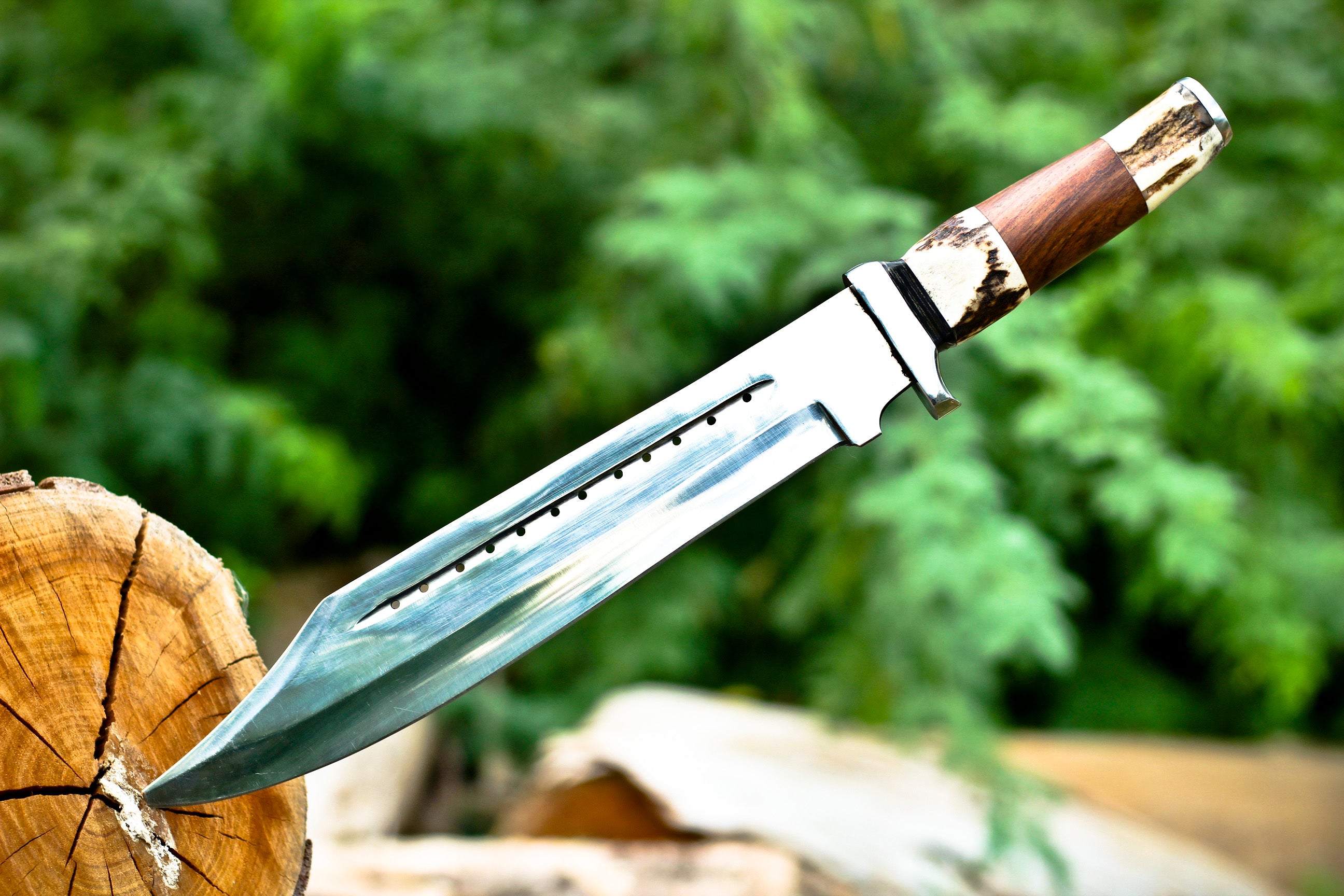<h3>Handmade D2 Bowie Knife Steel Hunting Fix Blade - Stag Antler _ Wood Handle</h3>